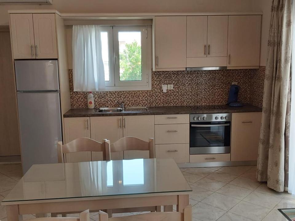 Konstantinos Apartments Αμμουδιά Δωμάτιο φωτογραφία